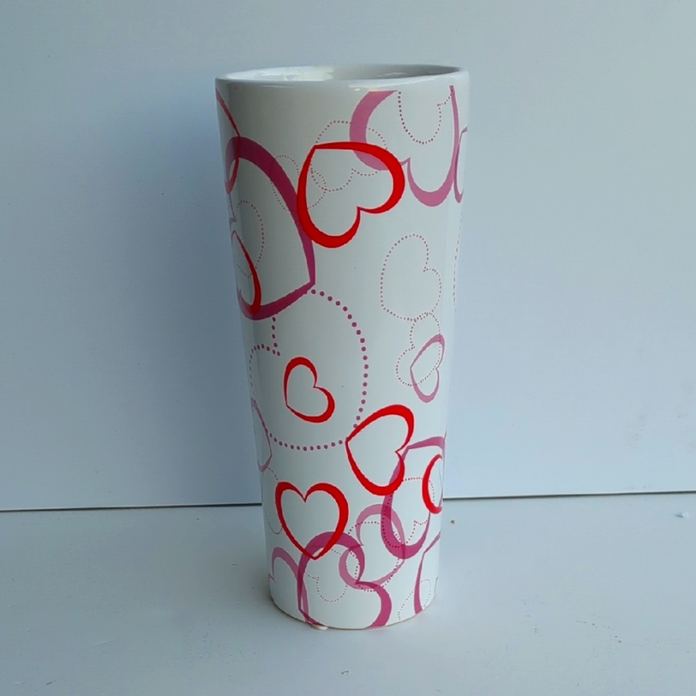 9' White Ceramic Vase with Red and Pink Heart Design